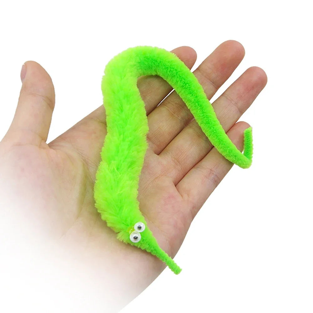 6Pc Cool Stuff Fuzzy Worm Magic Toys Wizard Strange Child Magic Tricks for Kids Games Worm on a String Funny Tricks for Children